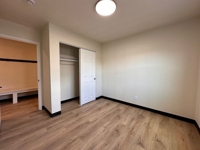 Building Photo - 507-509 Rustic Ridge Drive