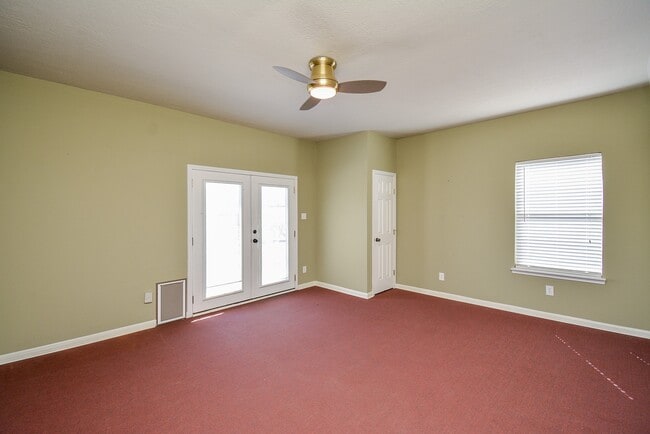 Building Photo - 3807 Belmont Turn
