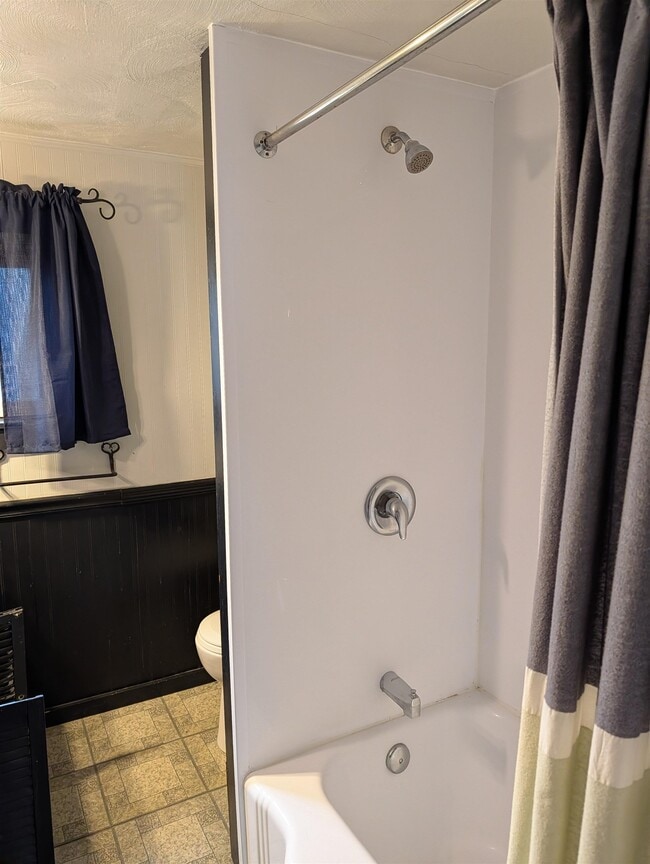 Building Photo - 30 Pleasant St