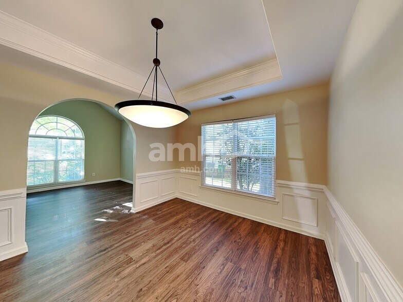 Building Photo - 8207 Abbottsgate Ln