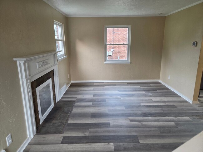 Building Photo - 5272 Fieldcrest Dr
