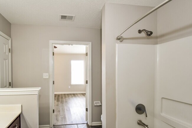 Building Photo - 5397 Kayla Dr