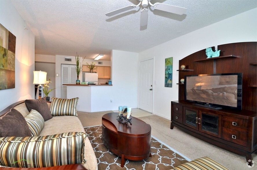 Living Room - Carolina Club Apartments