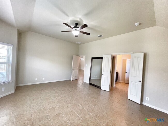 Building Photo - 2743 Wheatfield Wy