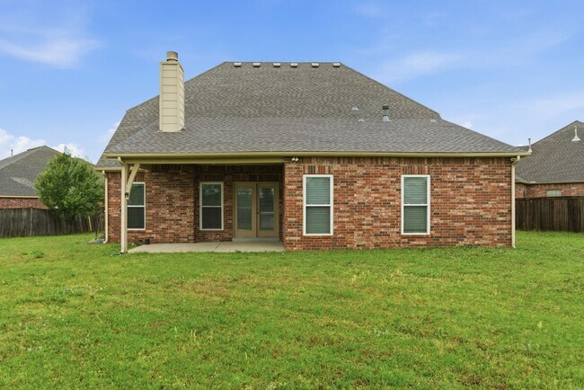 Building Photo - Spacious 5 Bedroom Home In Jenks West School District!