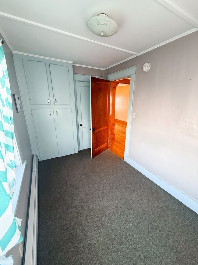 Building Photo - 47 Halifax St