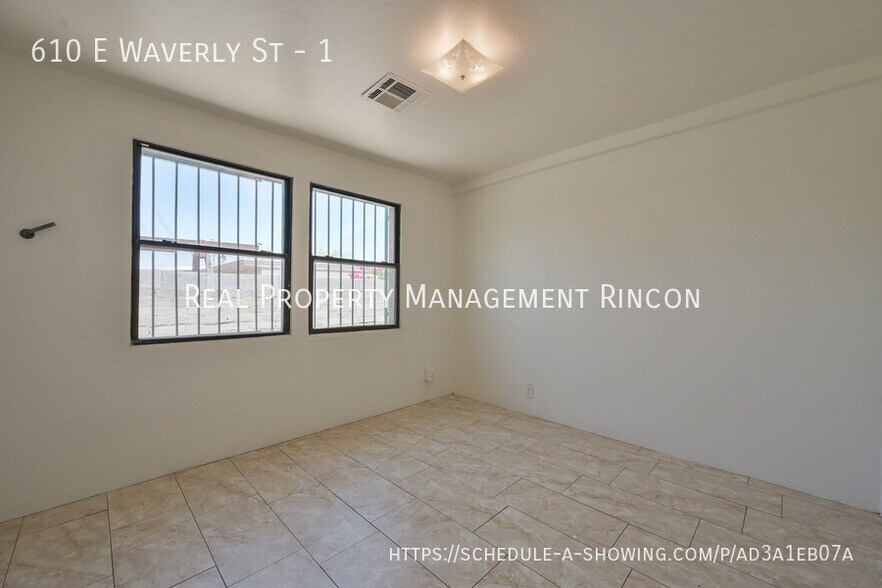 Building Photo - 610 E Waverly St