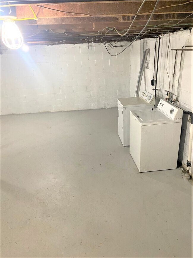 Building Photo - House for Rent in Folsom