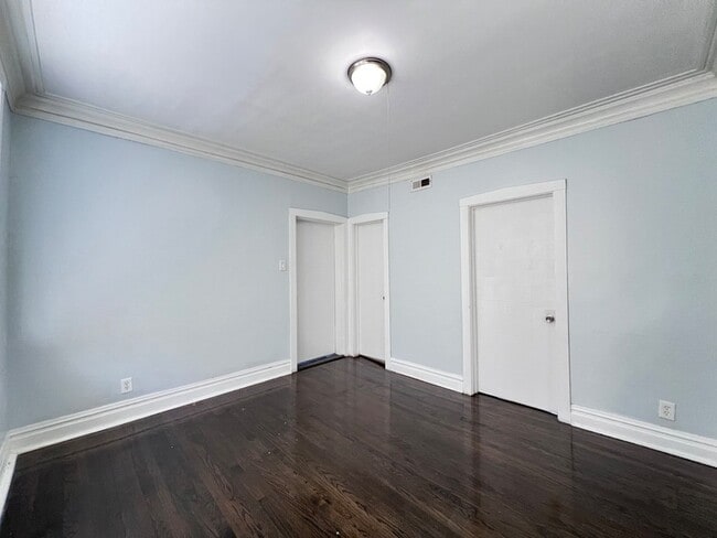 Building Photo - 8856 S Lowe Ave