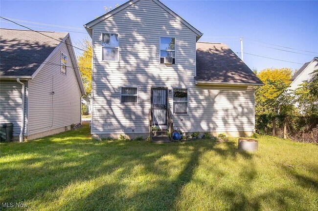 Building Photo - Gorgeous 4BD/2 BA Home for Rent- Cleveland