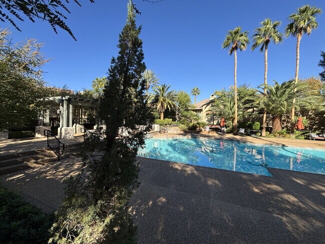 Building Photo - HOLIDAY SPECIAL! SIGN YOUR LEASE BY 12.31.25 AND RECEIVE THE FIRST 2 WEEKS RENT FREE!! Experience...