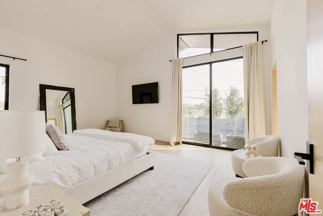 Building Photo - 9064 Harland Ave