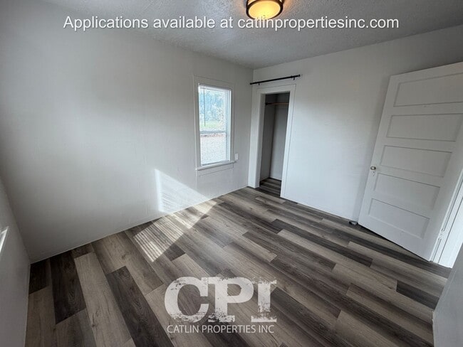 Building Photo - 5824 Ocean Beach Hwy