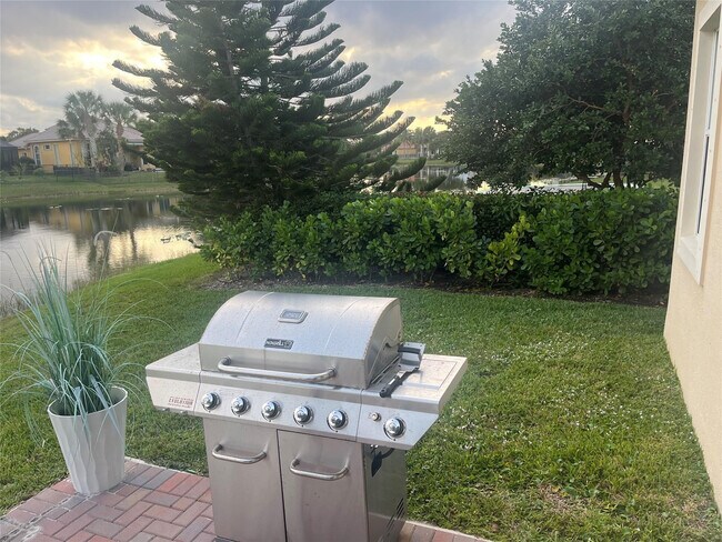 Building Photo - 12200 NW 77th Manor