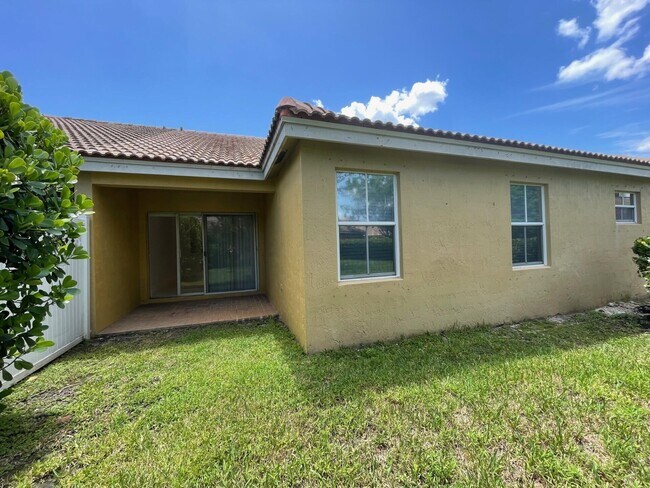 Building Photo - 1630 Zenith Way