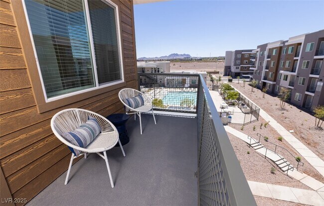 Building Photo - 100 E Warm Springs Rd