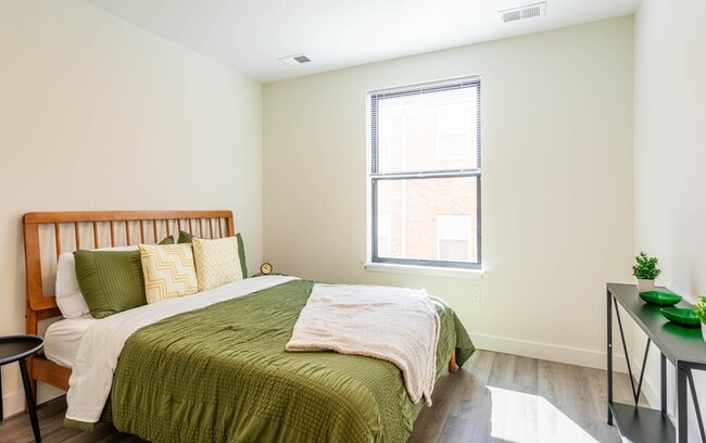 Building Photo - 416 Highland Ave