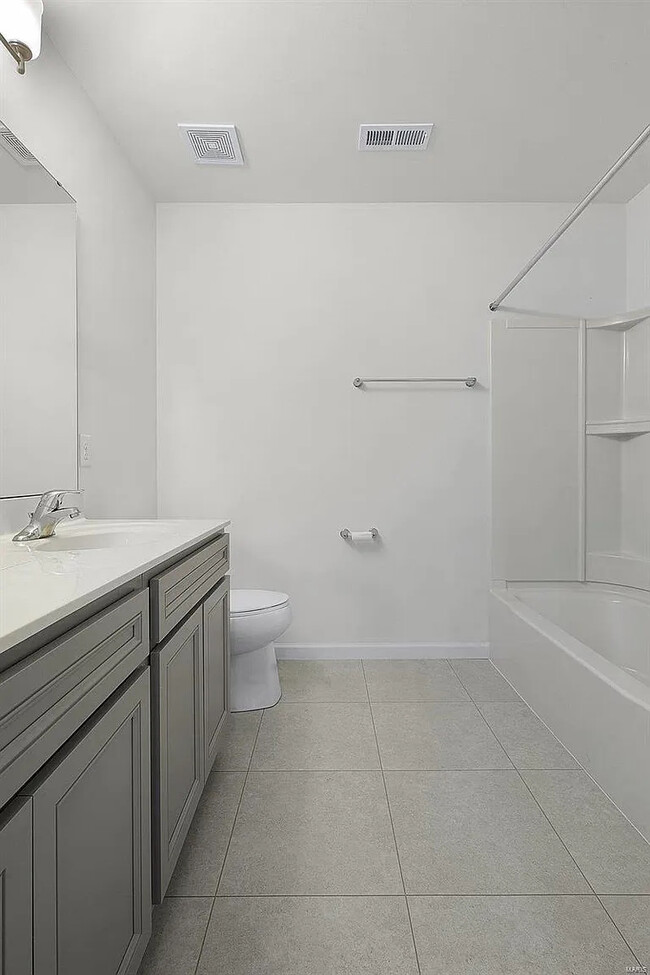 Building Photo - 161 Brookview Way Dr