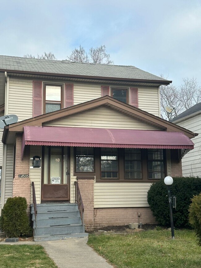 Building Photo - 3bd Single Collinwood Cash Pay