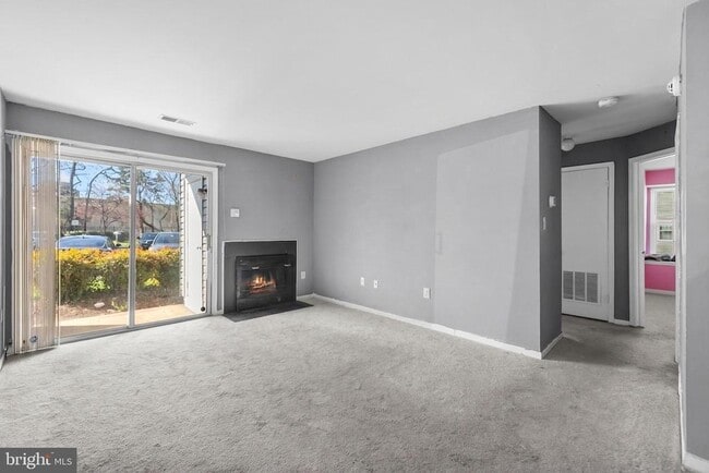 Building Photo - 8630 Beekman Pl