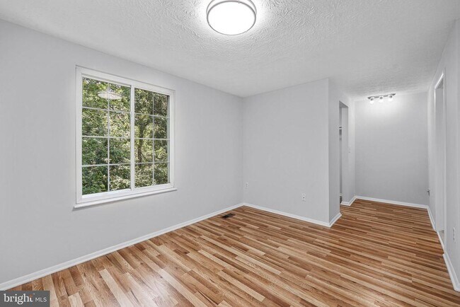 Building Photo - 1632 Barnstead Dr