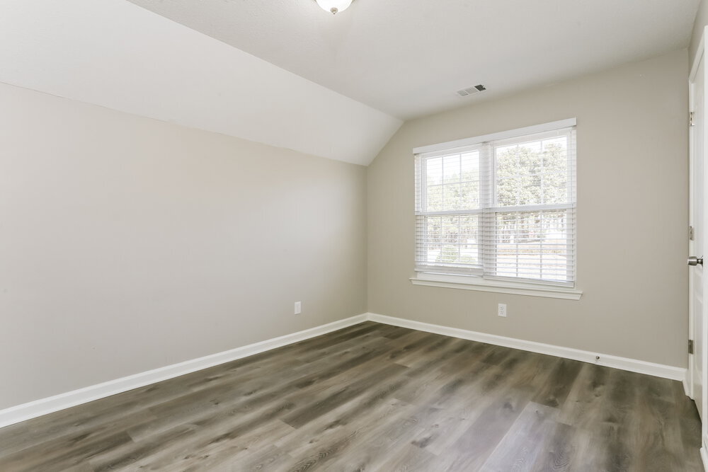 Building Photo - 213 Summer Hill Cir