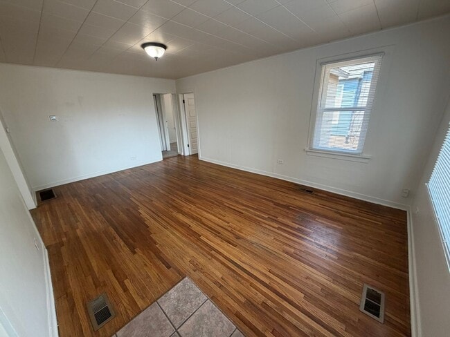 Building Photo - 4611 N Adams St