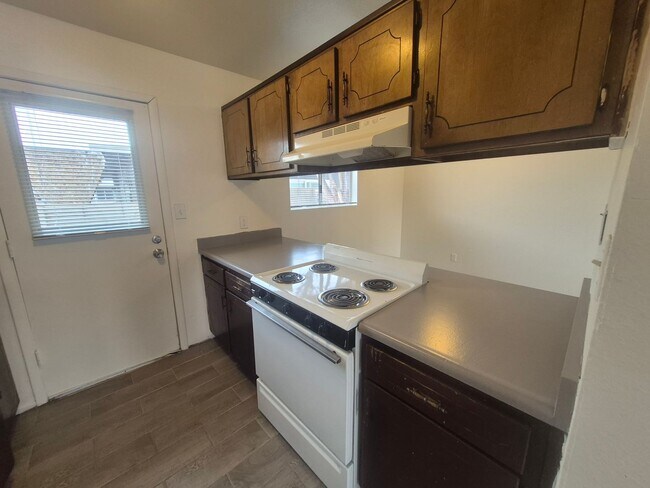 Building Photo - 122