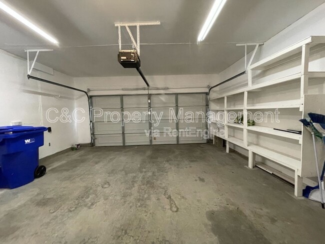 Building Photo - 779 El Caballo Dr