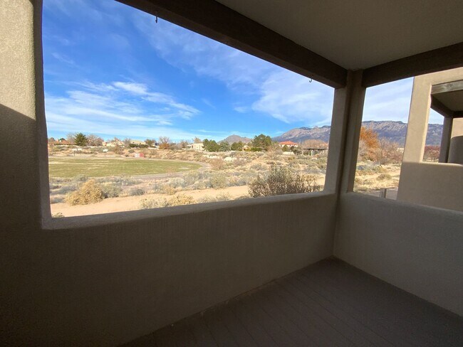 Building Photo - 3 Bedroom Townhome Available Near Wyoming Blvd NE & Paseo Del Norte Blvd NE!