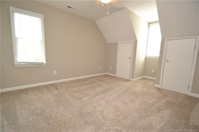 Building Photo - 804 Curtiss Dr