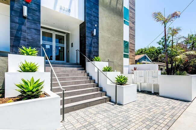 Interior Photo - MODERNO Luxury Living East