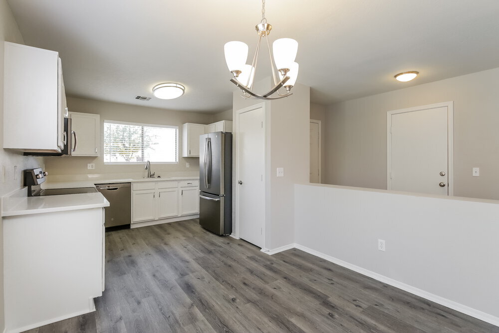 Building Photo - 1307 S San Vincente Ct