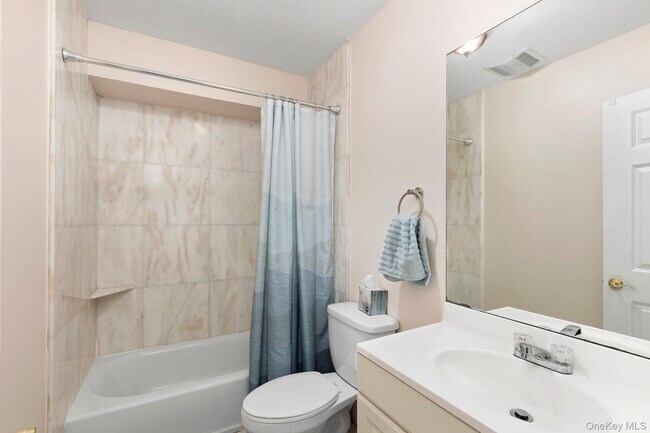 Building Photo - 44 Hillwood Pl