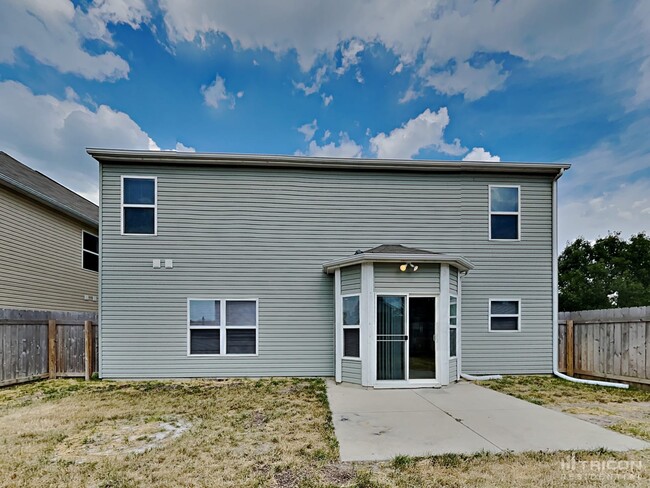 Building Photo - 15183 Royal Grove Dr