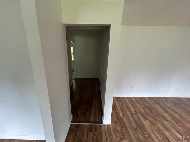 Building Photo - 281 US-11