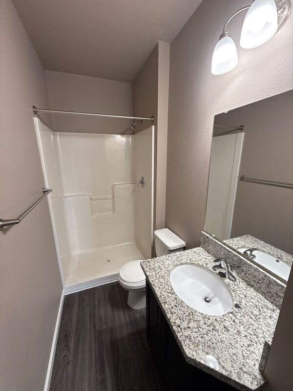 Building Photo - 4261 Hawthorne Ave NE