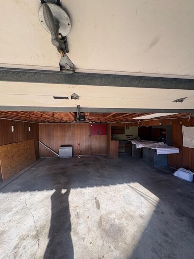 Building Photo - House for Rent with detached garage 3 BR/ 1 BA