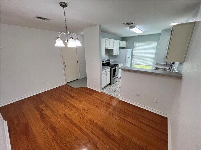 Building Photo - 204 Quail Meadow Dr