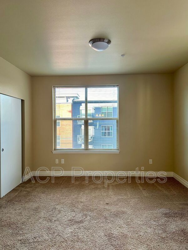 Building Photo - 1310 10th St
