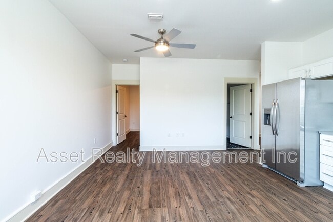 Building Photo - 1120 Franck St