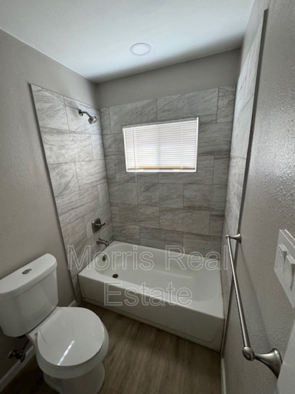 Building Photo - 201 W Green Ave