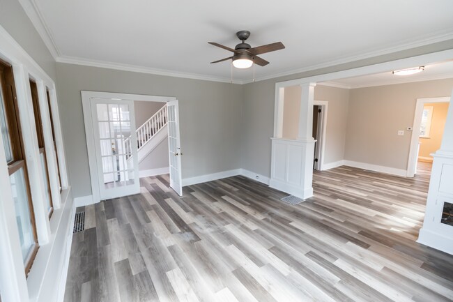 Building Photo - 1056 Watson St SW