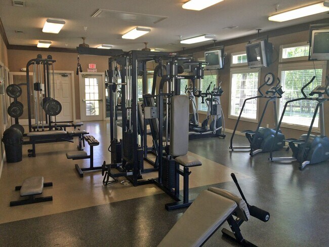 Building Photo - 2 Bedroom, 2 Bath Unit in the Bridgefield Condominiums Community, in Antelope.