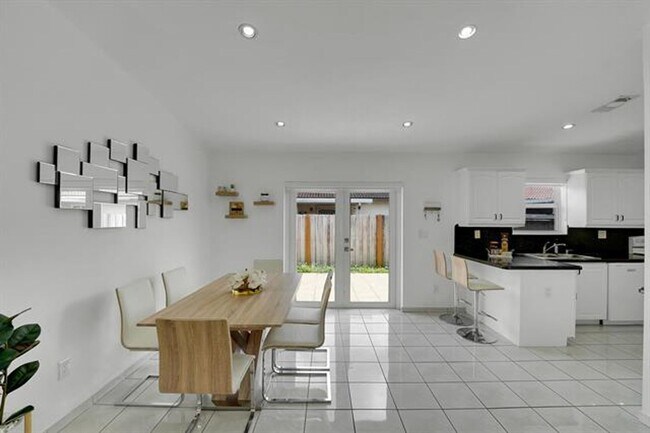 Building Photo - 17255 NW 72nd Ct