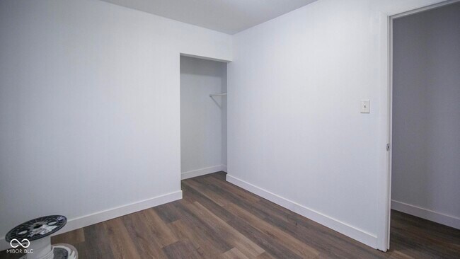 Building Photo - 2323 W 59th St
