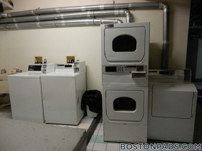 Building Photo - 115 St Stephen St