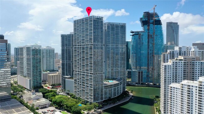 Building Photo - 475 Brickell Ave