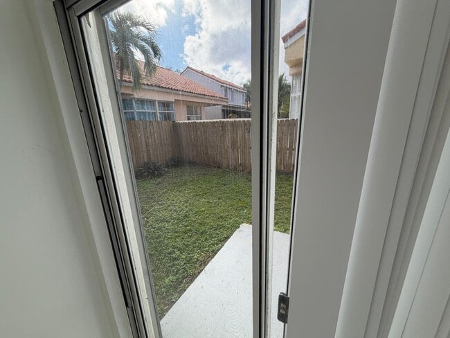 Building Photo - 3780 Amalfi Dr