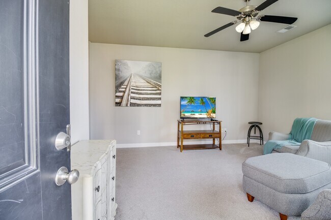 Building Photo - 15971 S Crestview Dr